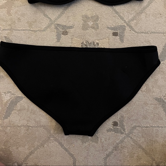 Triangl Neon yellow and black neoprene bikini - Picture 7 of 7